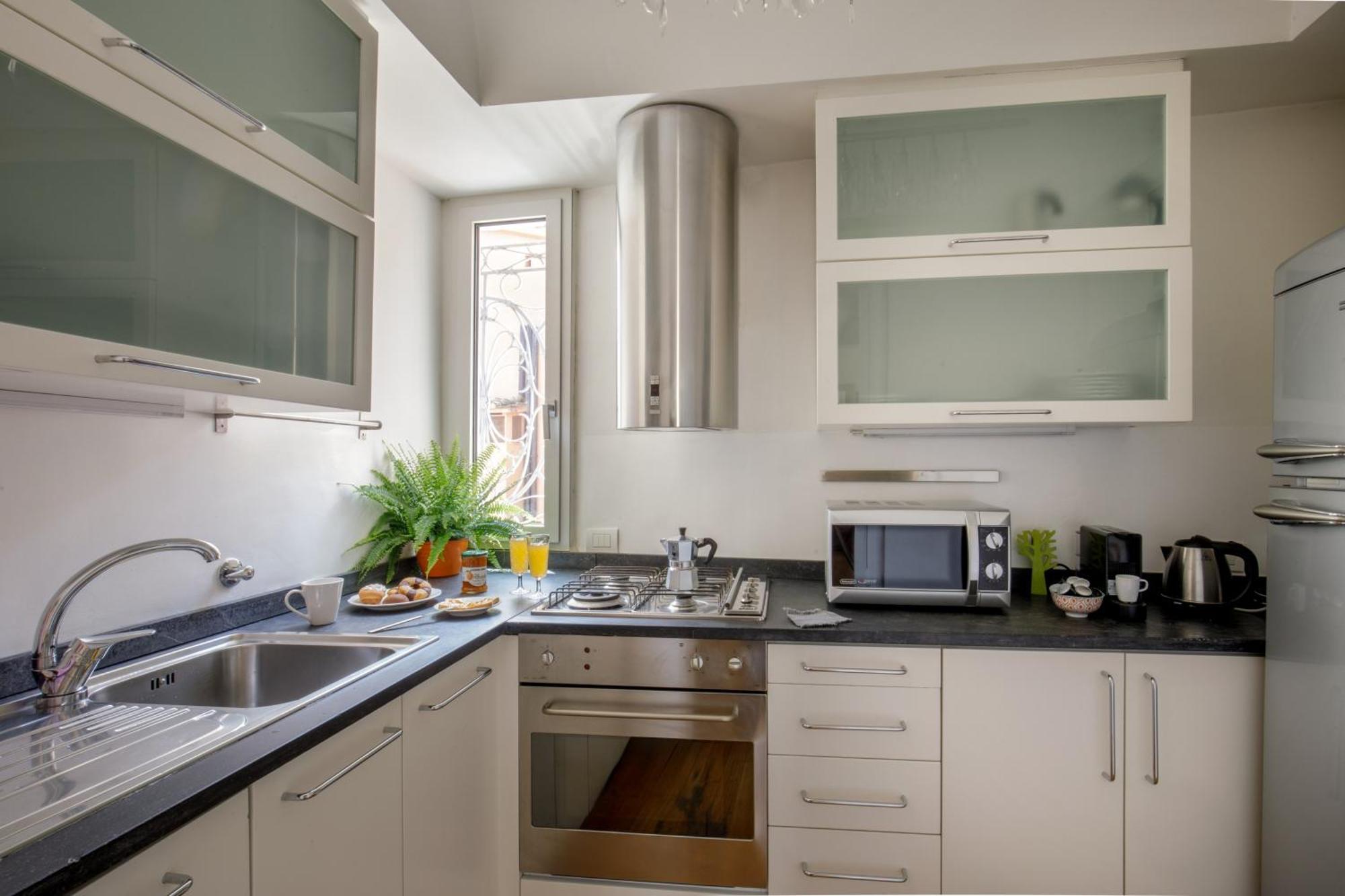 The Right Place 4U Mario De Fiori Apartment Rome Exterior photo